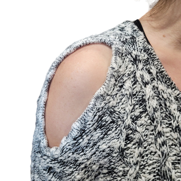 Vintage Havana Black White Speckled Cold Shoulder Knit Sweater Sz S Cozy Capsule - Picture 3 of 8